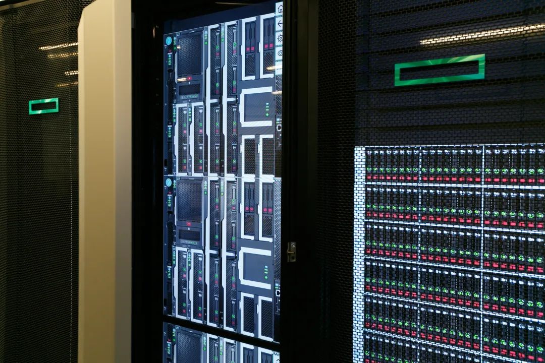 Cerebras Systems和HPE携手打造新一代AI系统