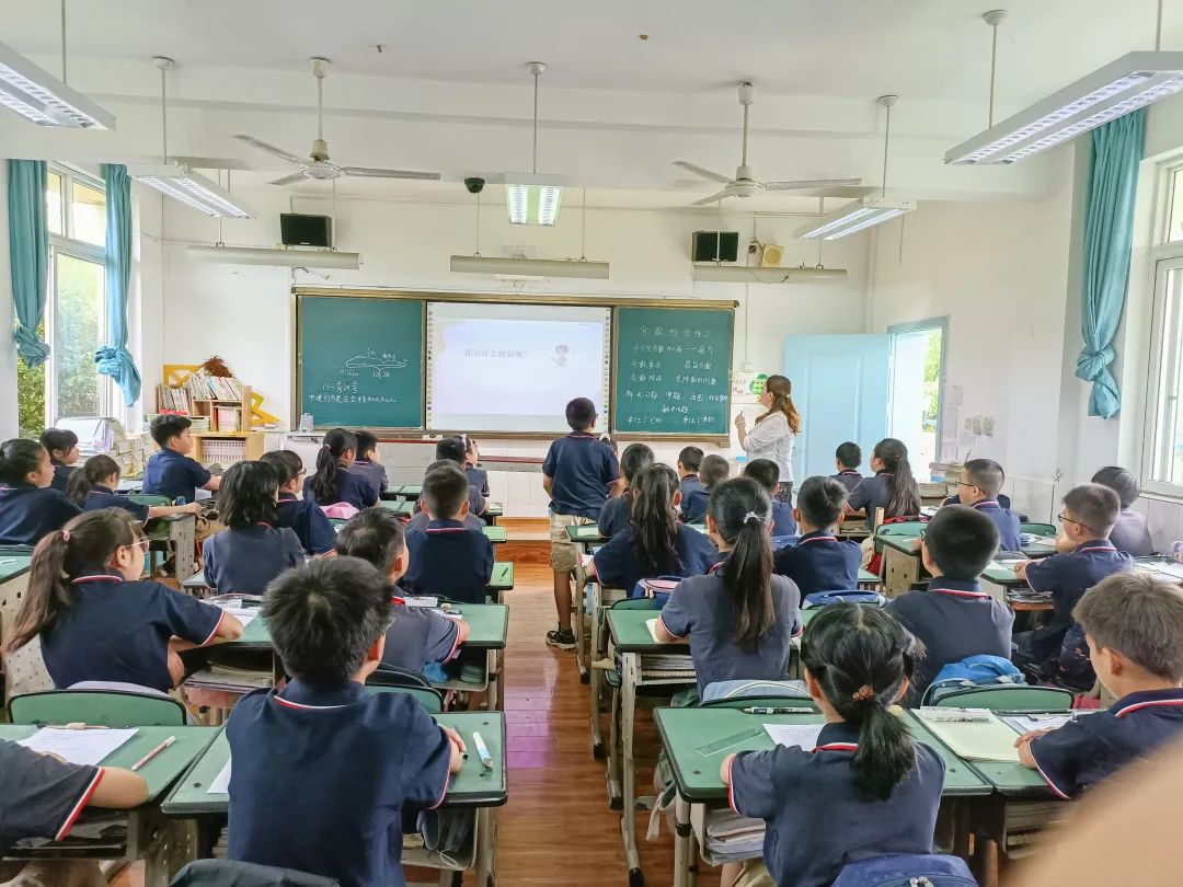 共教 共研 共成长｜双流区公兴小学持续开展骨干教师研究课活动