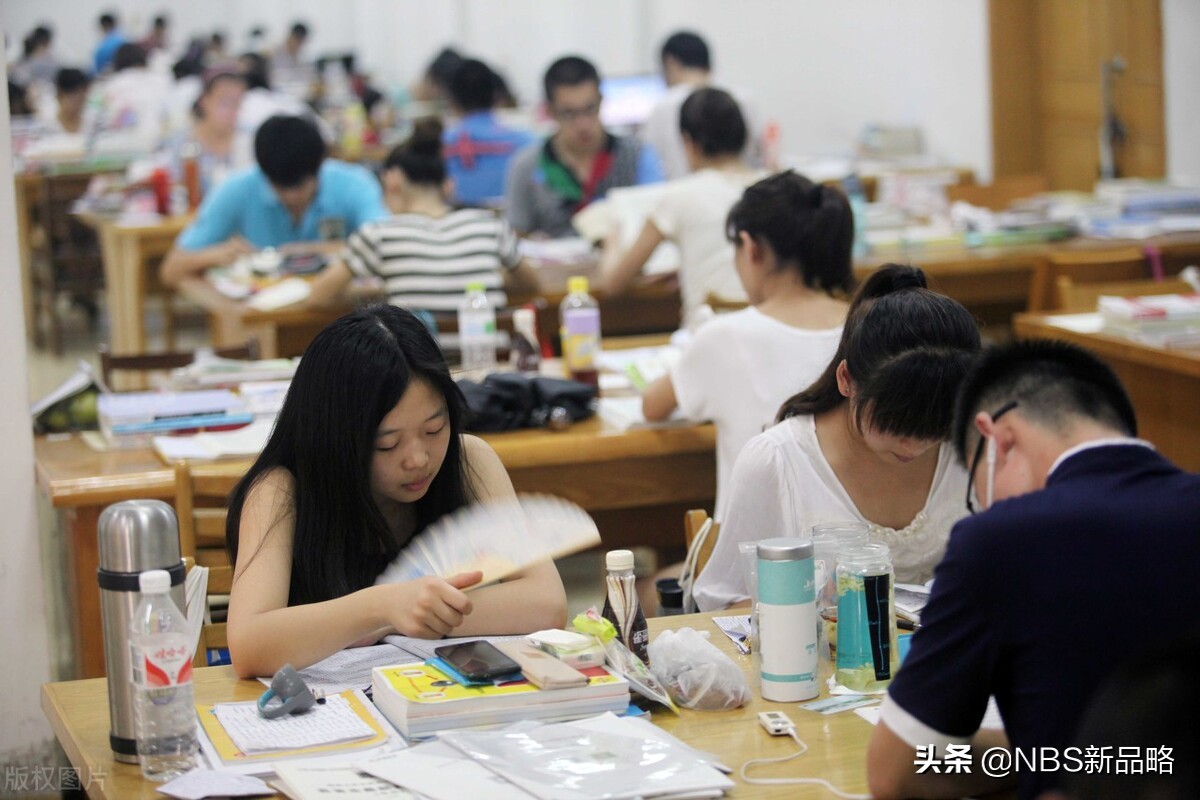 百亿考研培训市场AB面