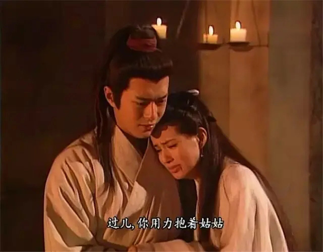 李莫愁被杨过抱住2次，为何都不杀他？原因藏在3个细节里