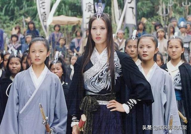 03版天龙八部颜值有多高？16岁的刘亦菲绝美，刘涛的阿朱是白月光