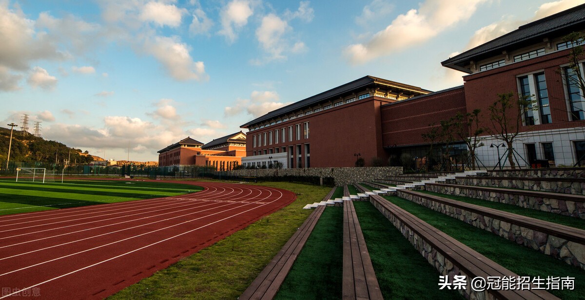 成都护理学校哪家好（女生单招学什么专业好就业）