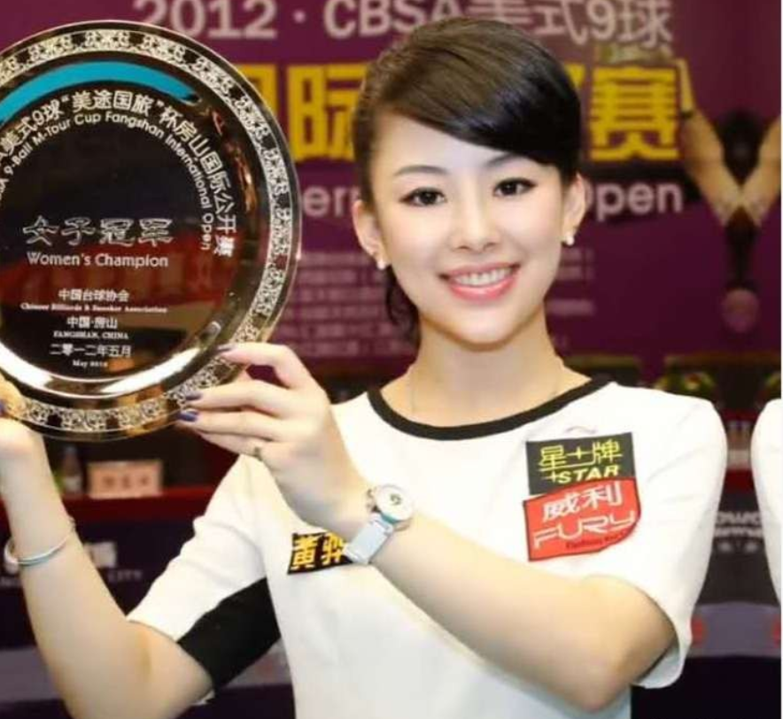 “九球天后”潘晓婷：40岁身价8亿，父亲才是她婚姻路上的绊脚石