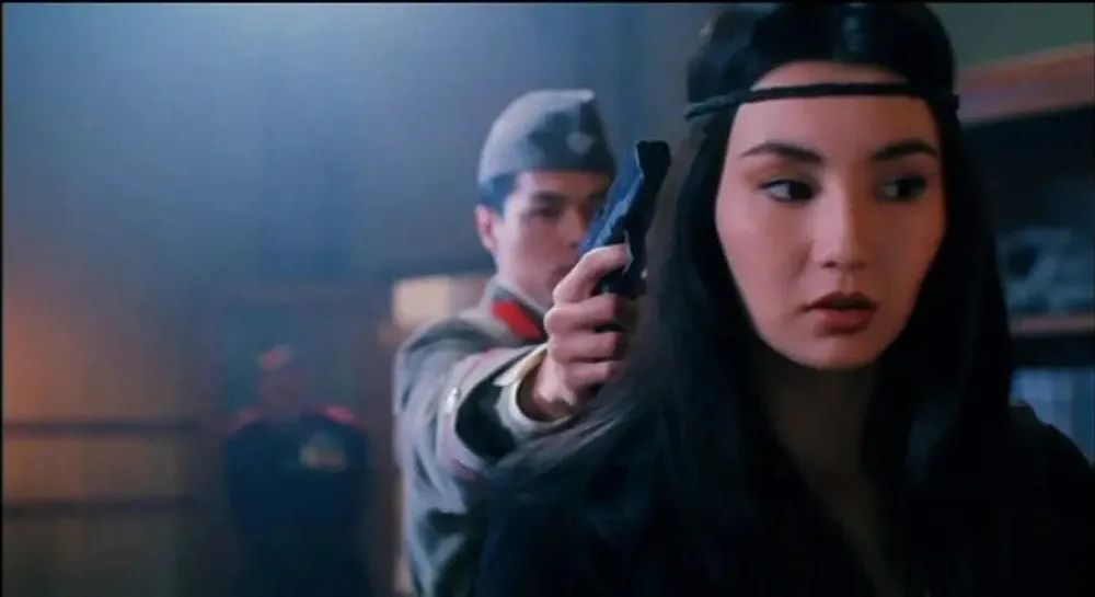 《现代豪侠传》——从“东方三侠”打到“二侠”，回家洗洗做饭吧