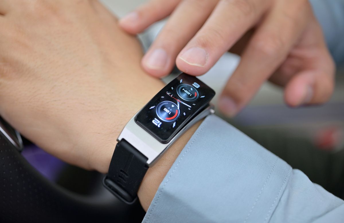 华为通话手环b7评测:二合一手环升级!