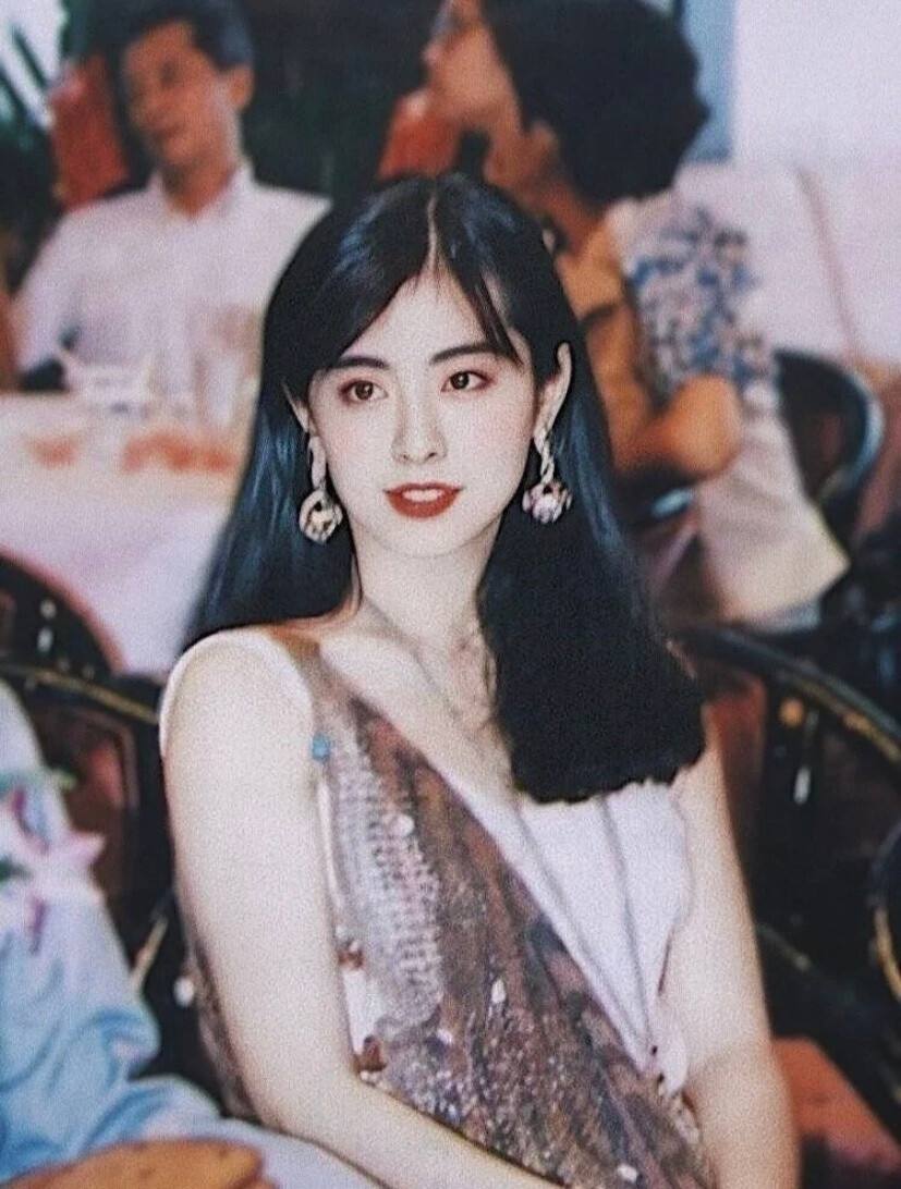 惊艳韩娱的5位中国女星，古力娜扎上榜，王祖贤在韩国火了几十年
