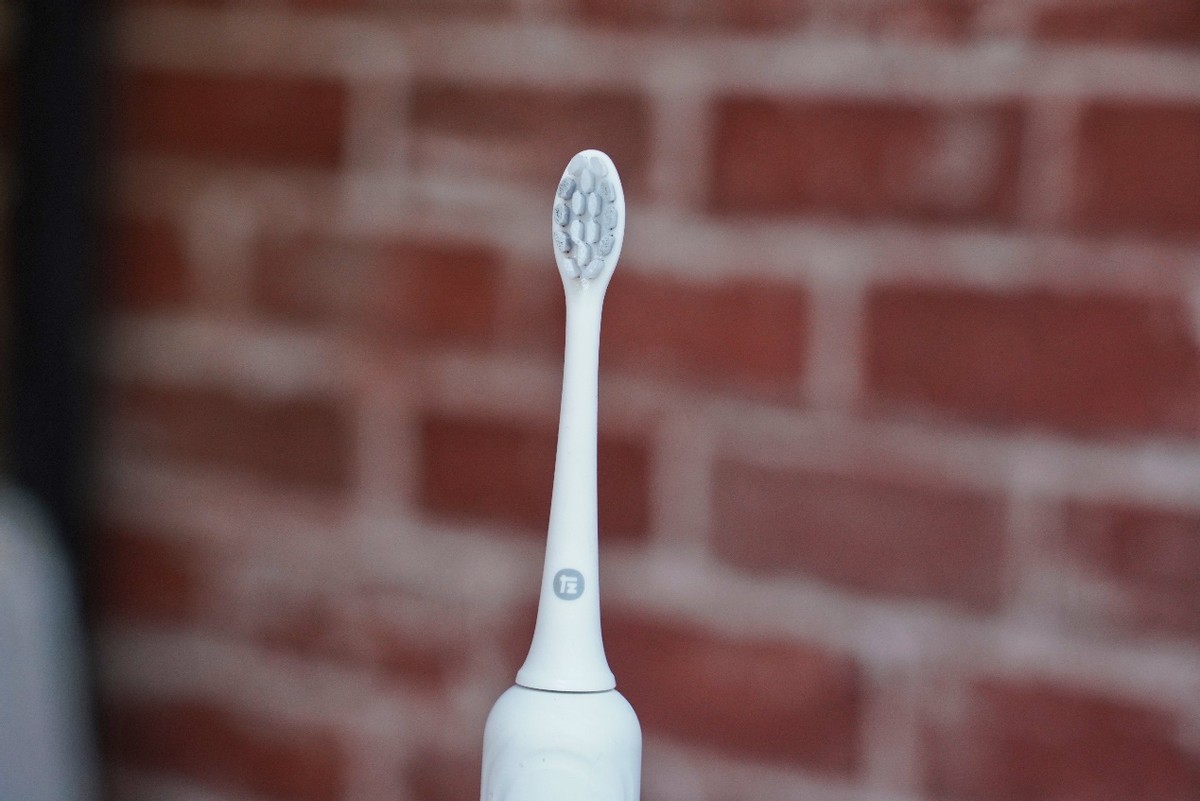 左点声波电动牙刷体验：清新简洁风设计，199元到底值不值