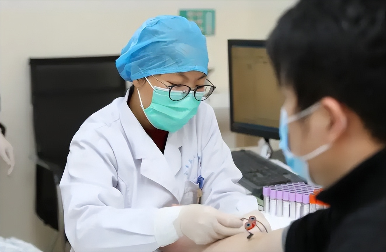 公务员报考将打破“年龄”限制，35岁不再是门槛，往届生有福了