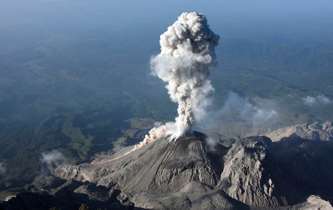 黄石国家公园火山爆发图片