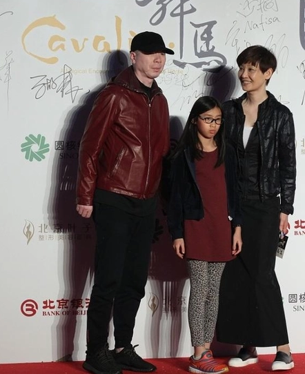 真没想到，这10对明星夫妇是丁克，有人养猫，有人把狗当亲人