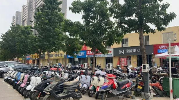 电动车新情况,多家整车、配套企业发布涨价通知,有车型涨价300