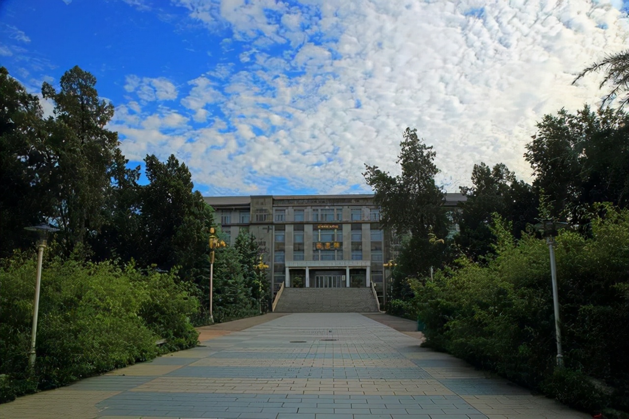 西藏大学在哪里（这所211大学二本线招生）