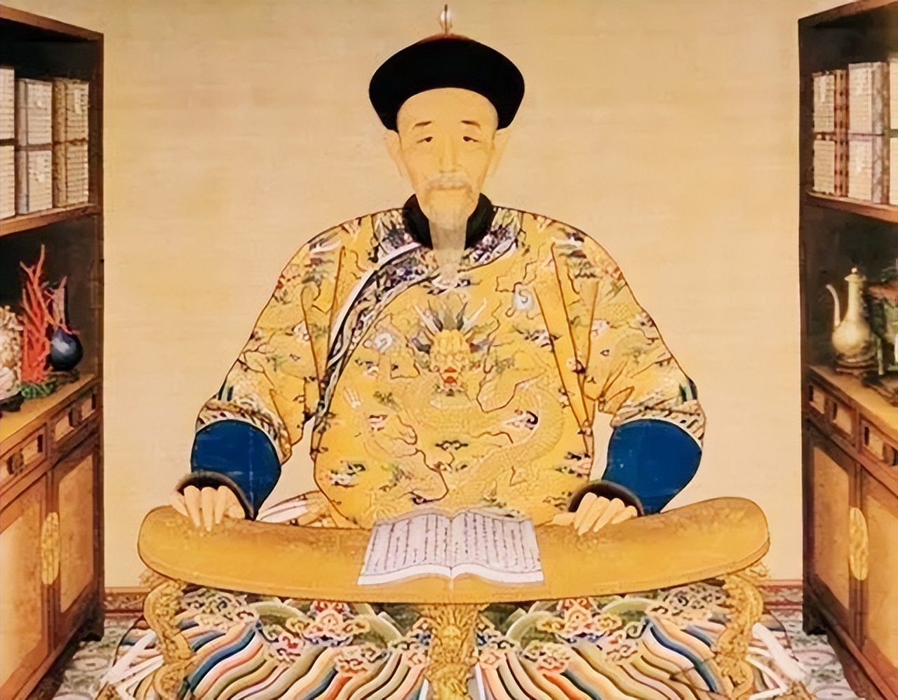 康熙临终前，为啥点名1个男人陪葬？雍正继位后才知父亲高明