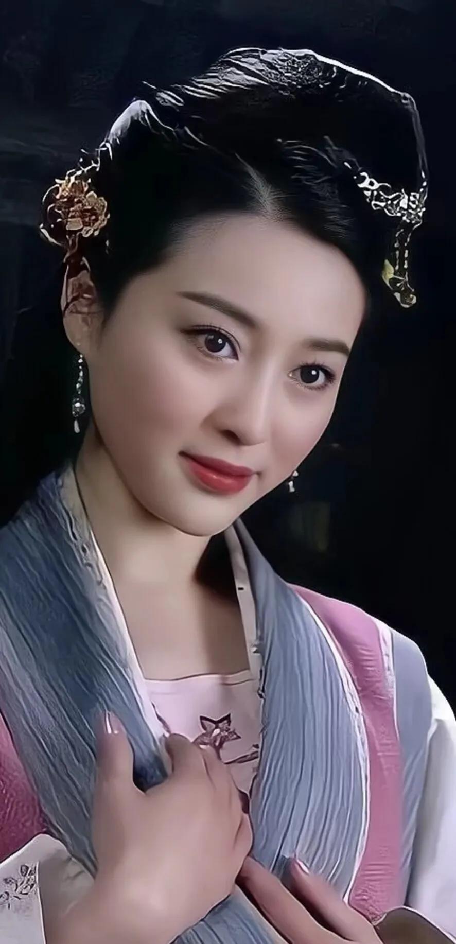 甘婷婷古装扮相还挺美的