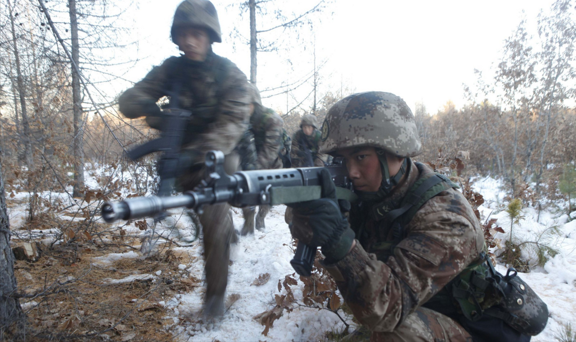 ������95ʽ��ǹ��̥��03ʽ��ǹ�����߷����Σ���191ʽ��ǹȡ��