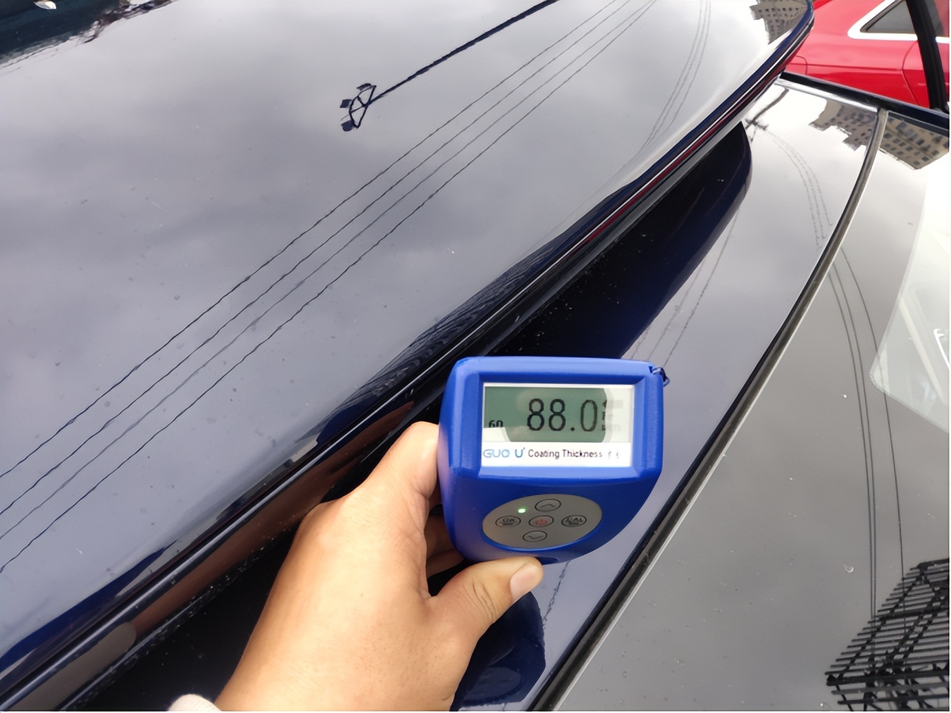 剛買的新車，車主說第六感認(rèn)為有問題，驗車師一招識破