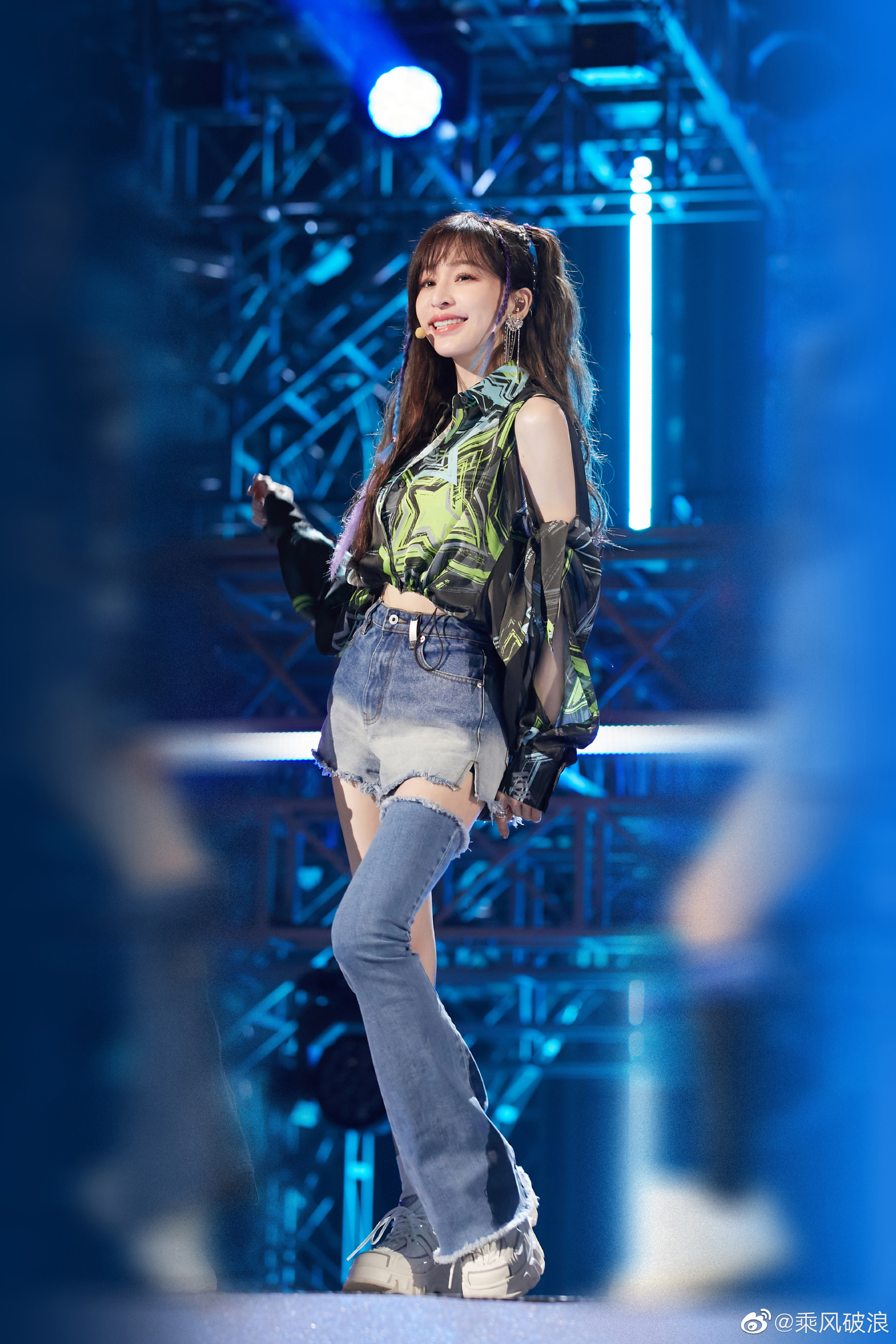 乘风破浪的奇葩造型，网友：得罪了造型师，才丑成这样