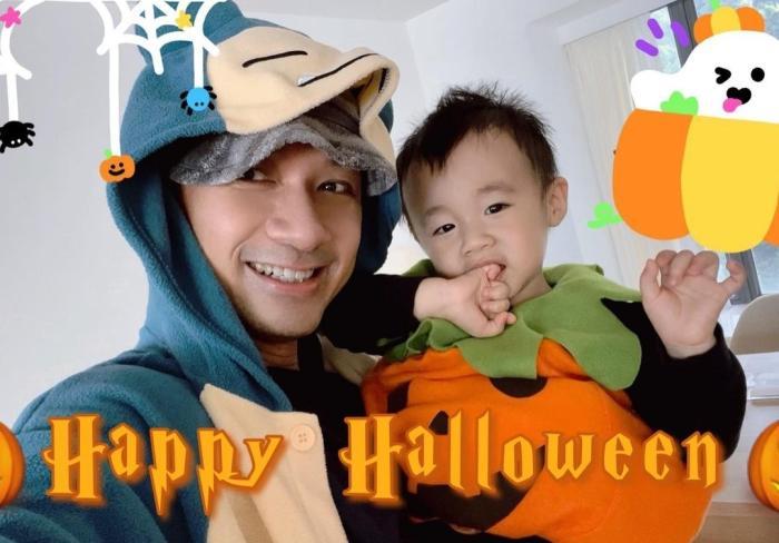 古巨基元旦分享全家福，儿子越来越像爸爸，夫妻俩开心笑出鱼尾纹