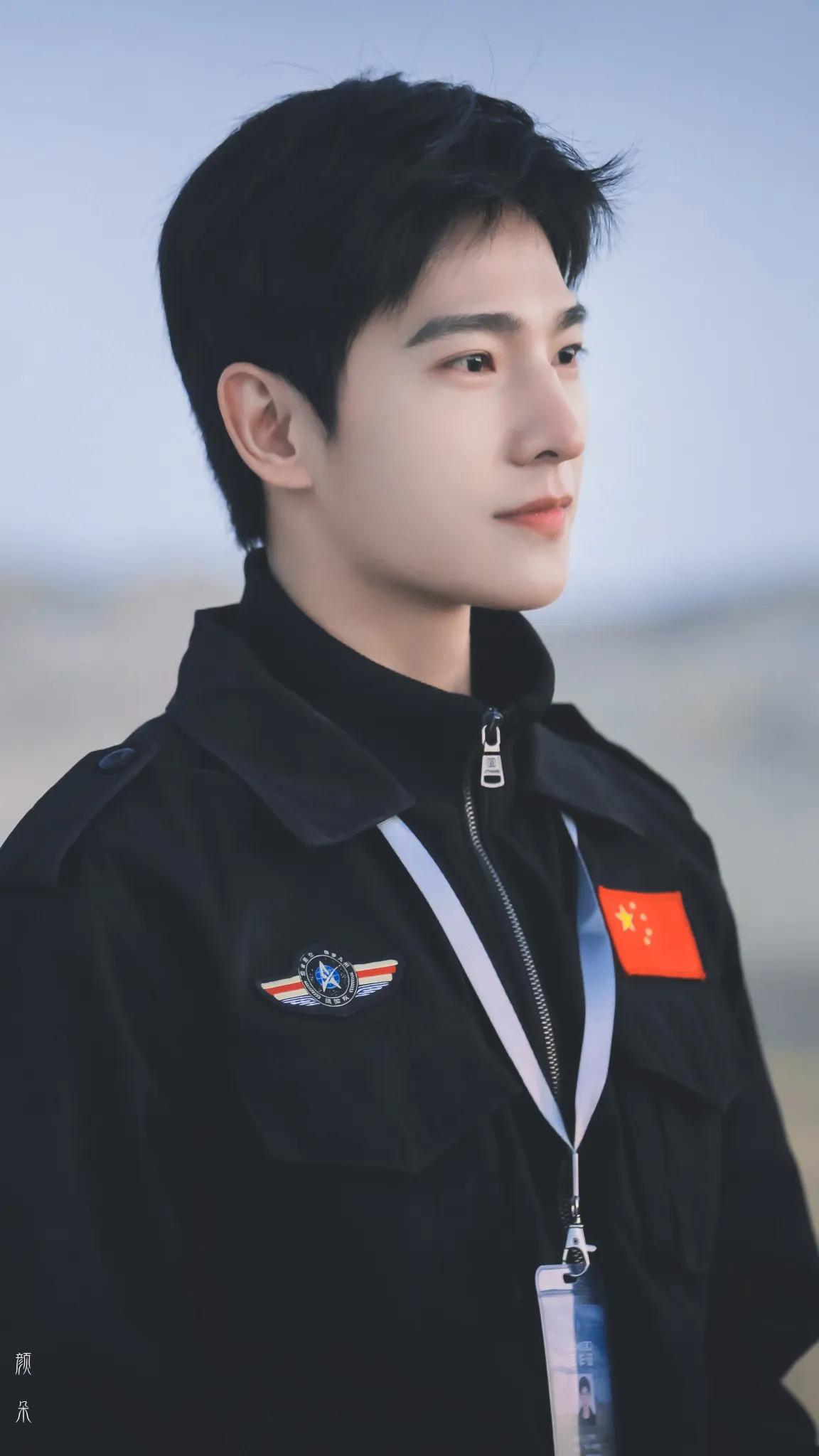 杨洋 帅哥 明星 爱豆 演员 高清 手机壁纸