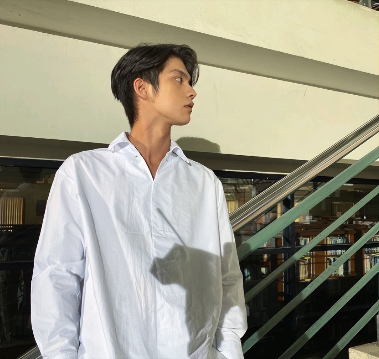 Bright承认了血统？穿着唐装自己是中国男孩，曾经就不当言论致歉