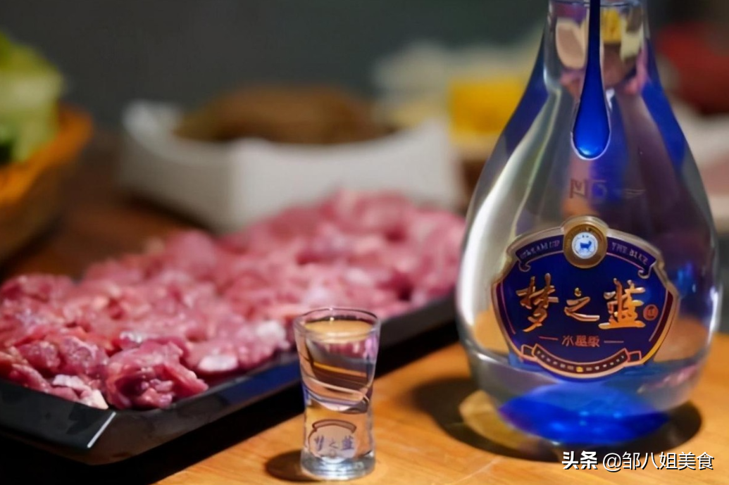 江苏人请客都喝啥酒？据说连“梦之蓝”都拿不出手，是真的吗？
