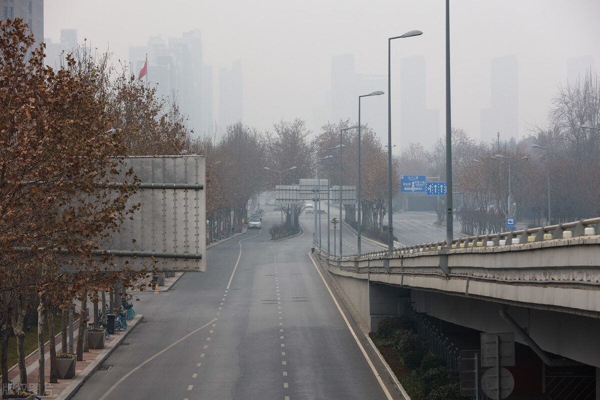 疫情期间在家照顾孩子，却因此被公司开除，合法吗？