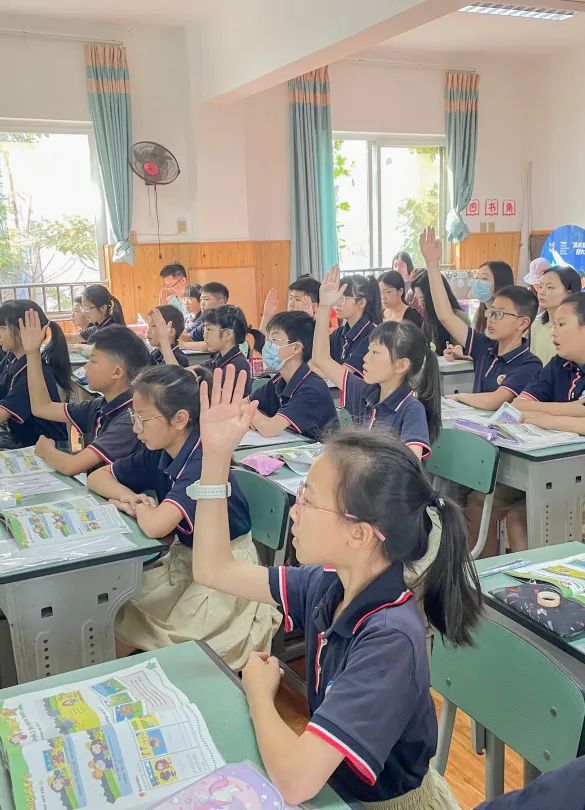 共教 共研 共成长｜双流区公兴小学持续开展骨干教师研究课活动