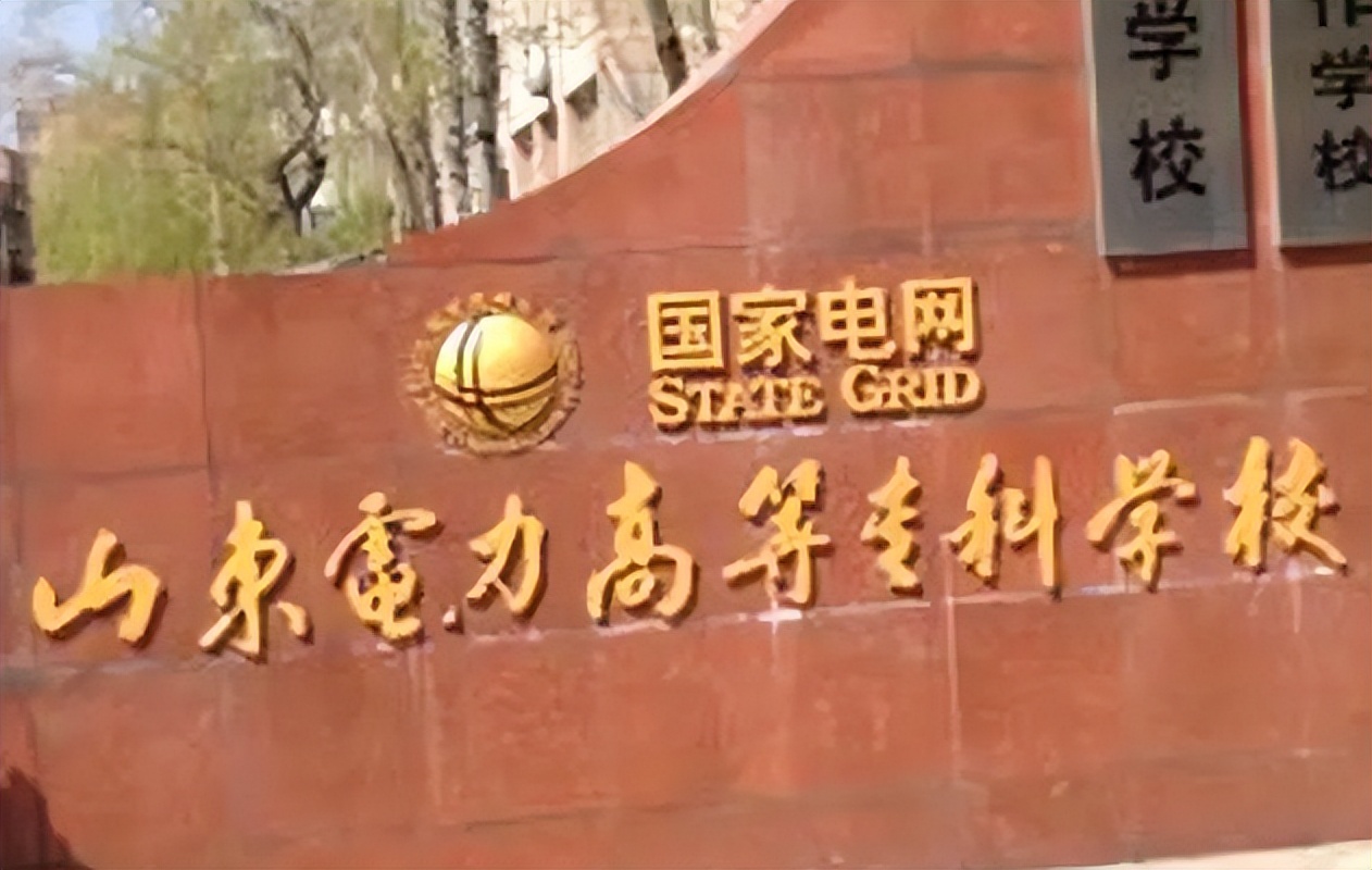 高考分数刚过二本分数线，3个专业可以参考，好就业前景也不差