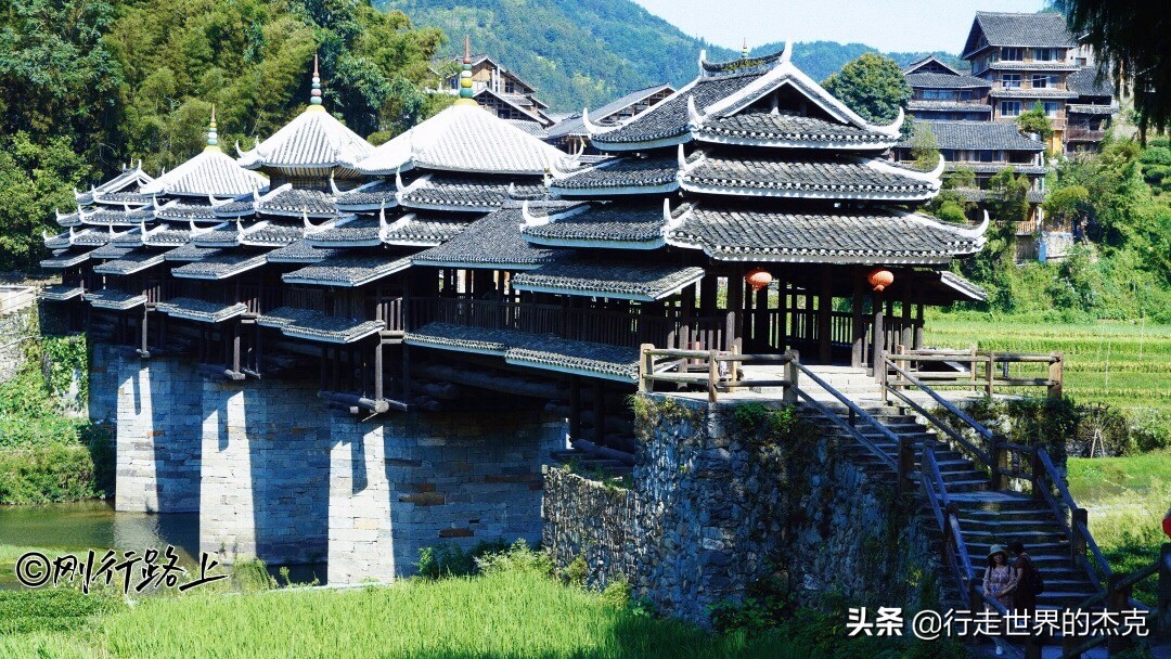 风雨桥在哪里（三江最大的风雨桥不用一钉一铆蜚声中外）