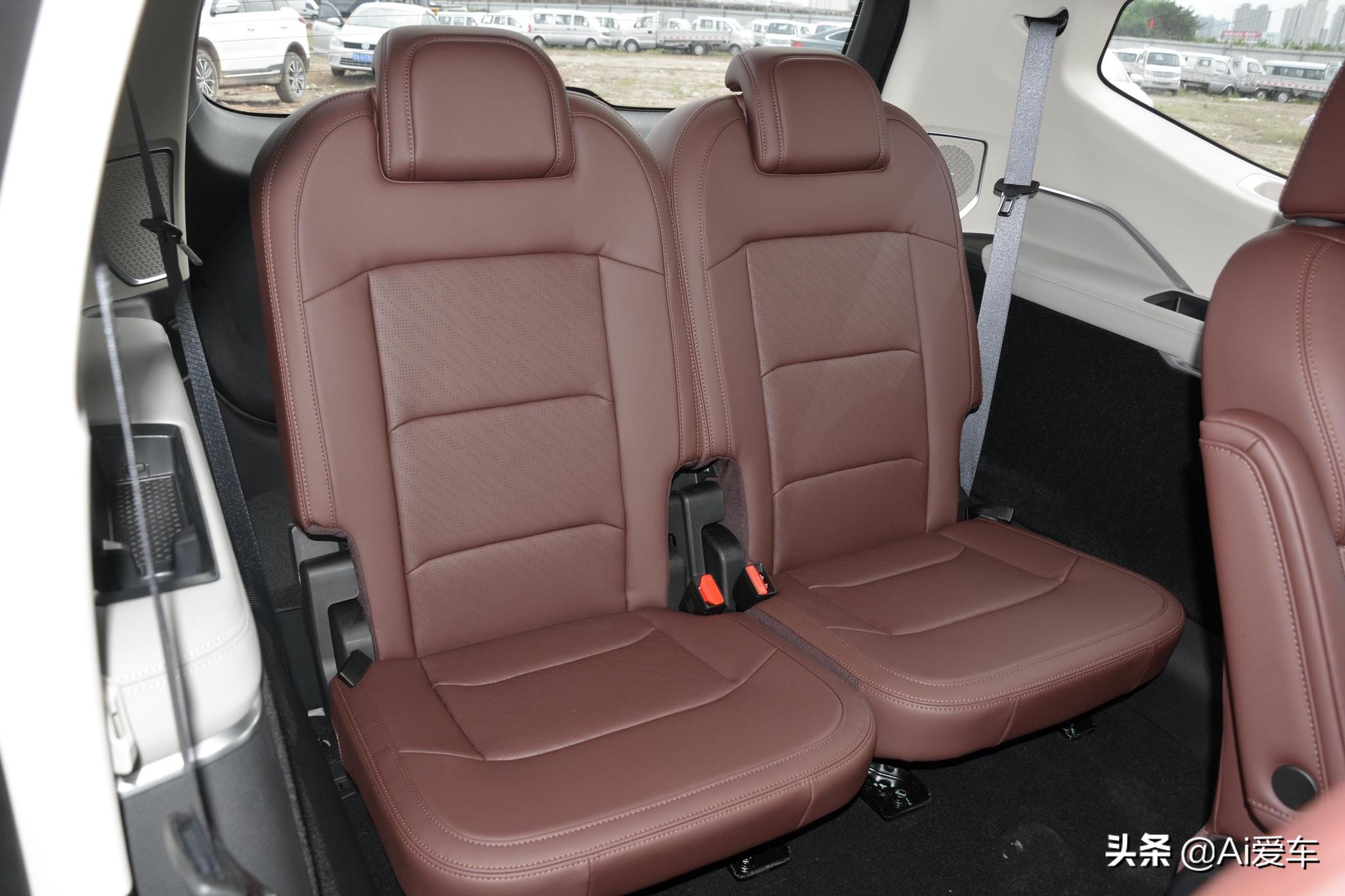1.3L油耗独立6座设计，自动挡低价家用MPV，实用还好养，嘉际PHEV