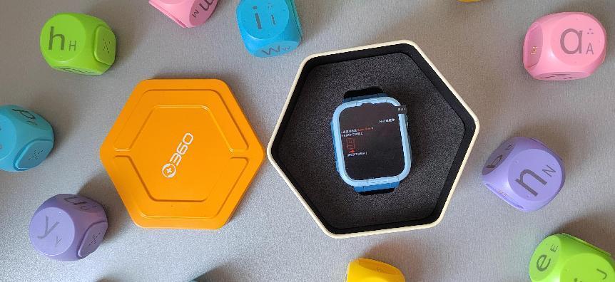 360儿童电话手表10X|呵护孩子健康快乐成长，助力孩子学习小帮手