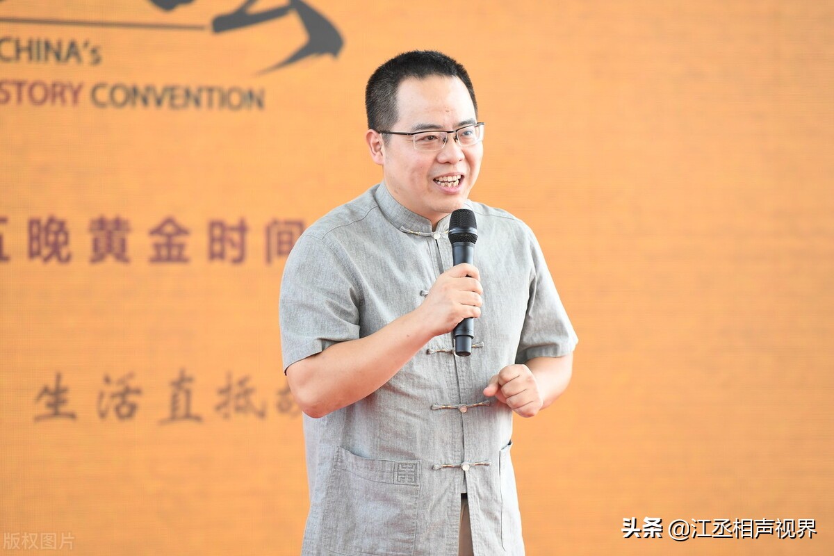 离开德云社的人各有理由，曹云金为利益，徐德亮比他还觉得不平衡