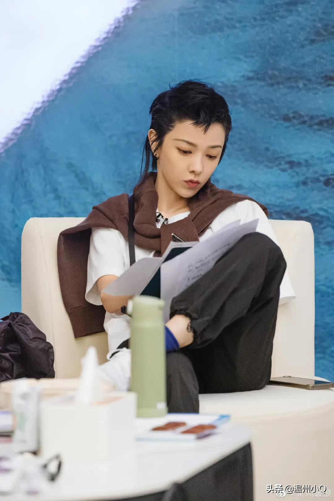 看完浪姐3姐姐们的字迹，差距真不是一般的大