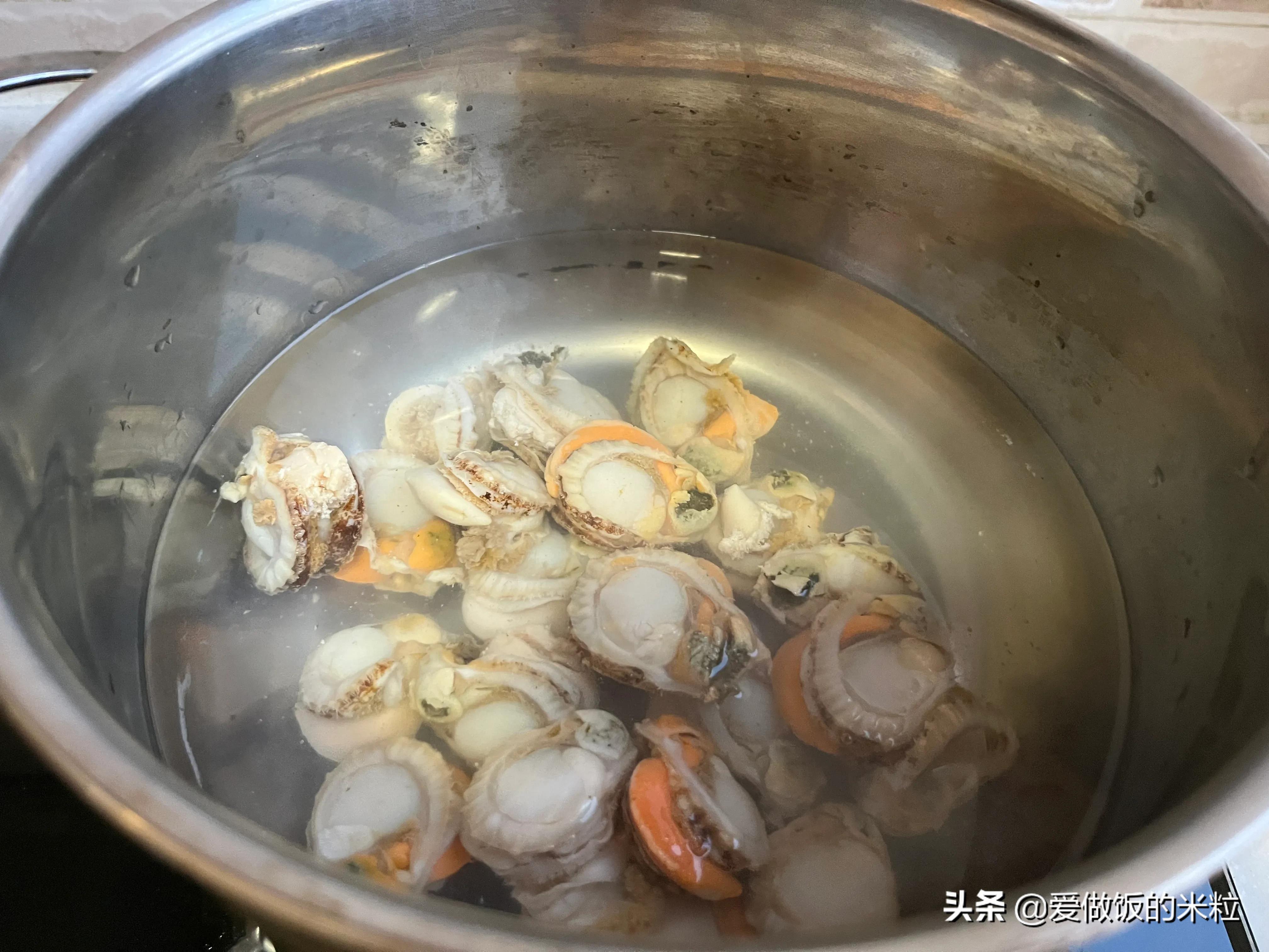 扇贝肉这么炒，味道鲜美不腥气，口感嫩滑肉不老