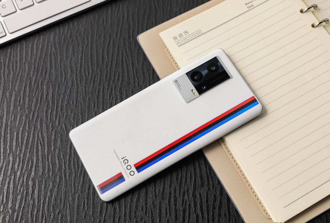 目前最值得买的四款手机，性能体验都处于顶尖水平，最低仅2999元