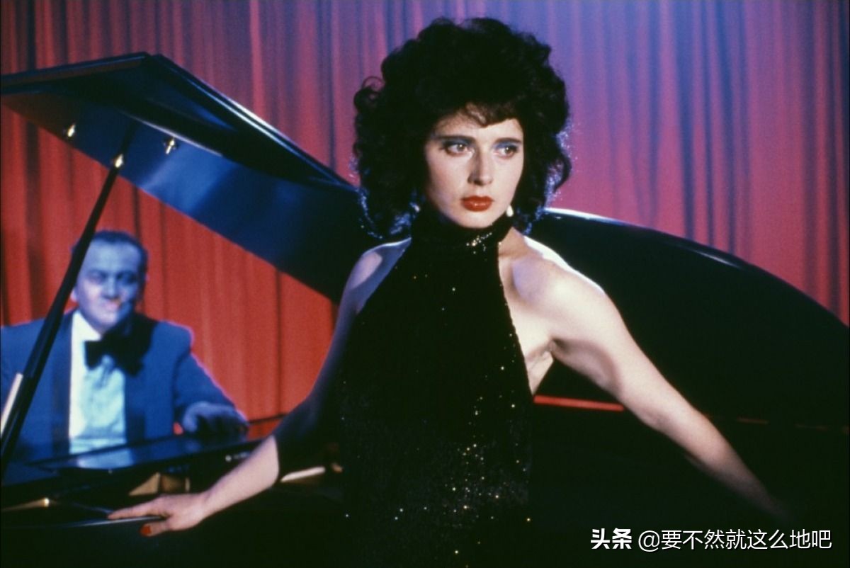 《蓝丝绒》:备受争议的r级电影,剧情流畅,刺激,幽魅而迷人