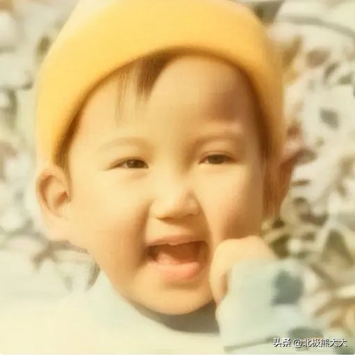 毛晓彤：曾被父亲抛弃扔进垃圾桶，成名后父亲向她要5000万赡养费