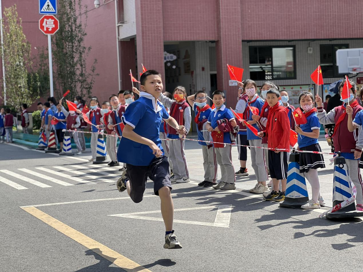 爱南区 爱运动 |记棠湖小学（南区）2022体育节趣味田径运动会