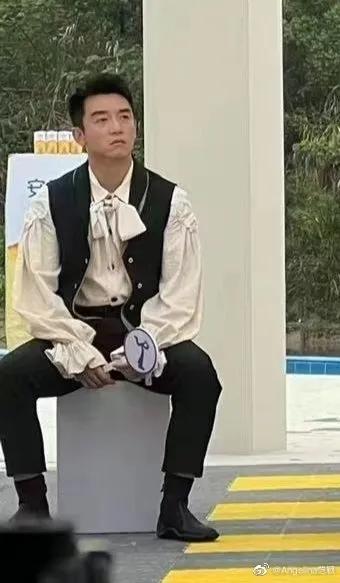 综艺《奔跑吧》最新一期中的布谷