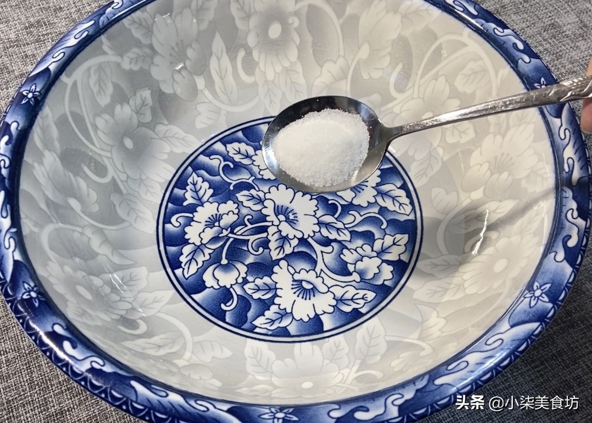一斤面粉7两水，教你一个炸油条配方，学会都可以开店，别错过