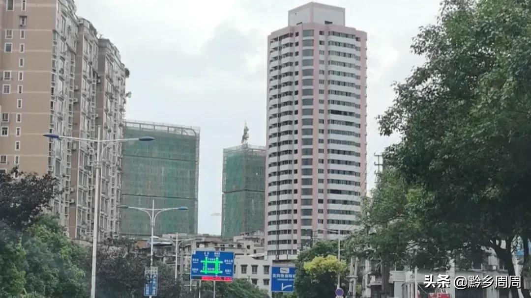 貴陽茅臺大廈，因各種傳聞無人敢在這里居住，空置將近30年