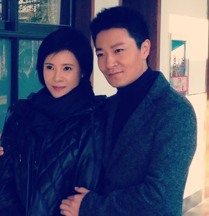 《传家》甩脸当家祖母的顾姨，不仅颜值高演技好，戏外人生更精彩