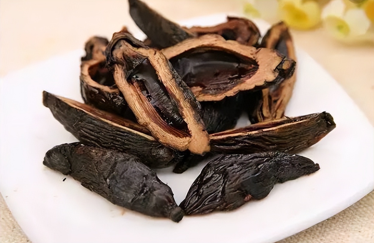 “槟榔大王”去世，10亿家产全给妻子，其母控告儿媳弑夫伪造遗嘱