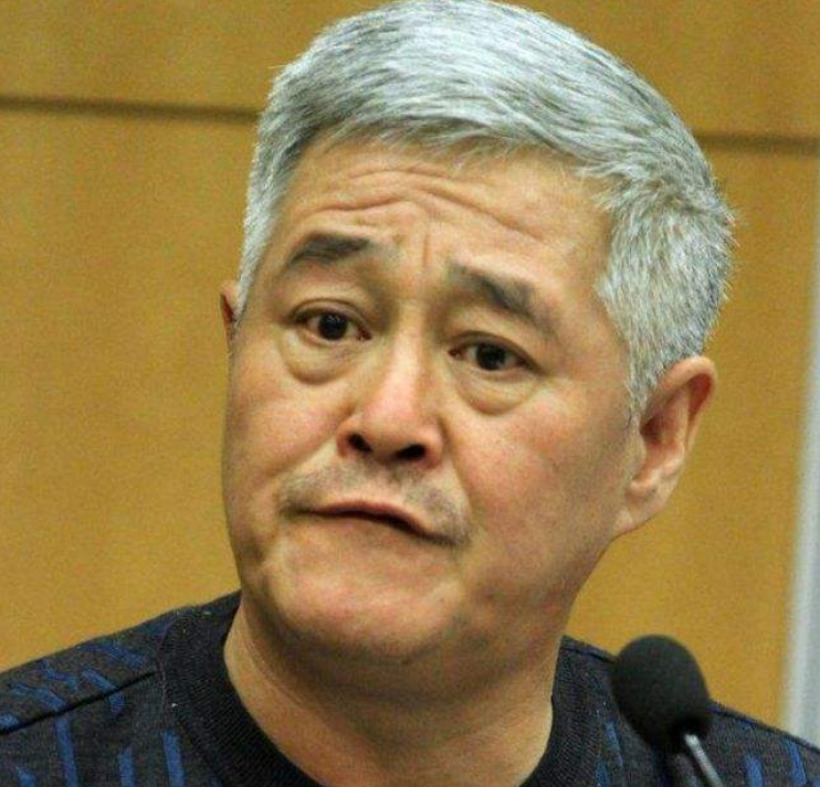 同是赵本山的种，把前妻女儿和后妻女儿一对比，差距一目了然