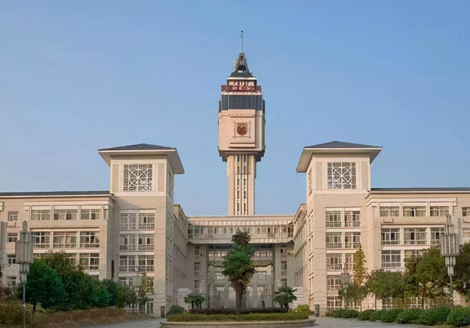 江苏省高校排名发布，南京工业大学脱颖而出，扬州大学排名垫底