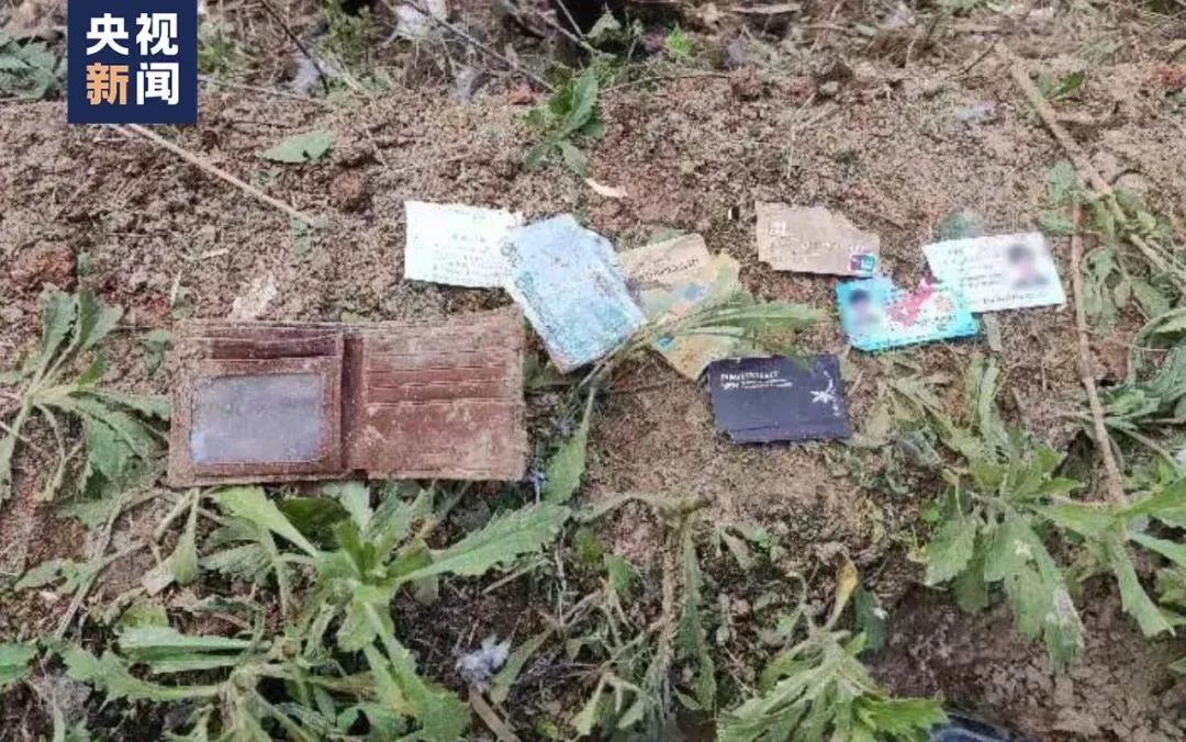 坠机核心区画面曝光！一张纸条让记者哽咽！当地村民回忆坠机瞬间