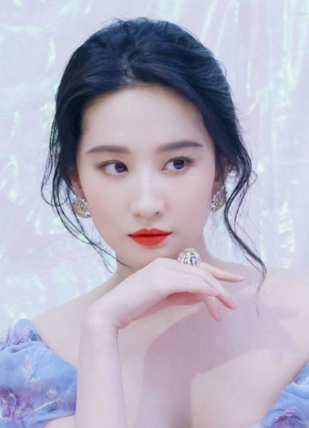 刘亦菲 公主裙的小姐姐，真的很美