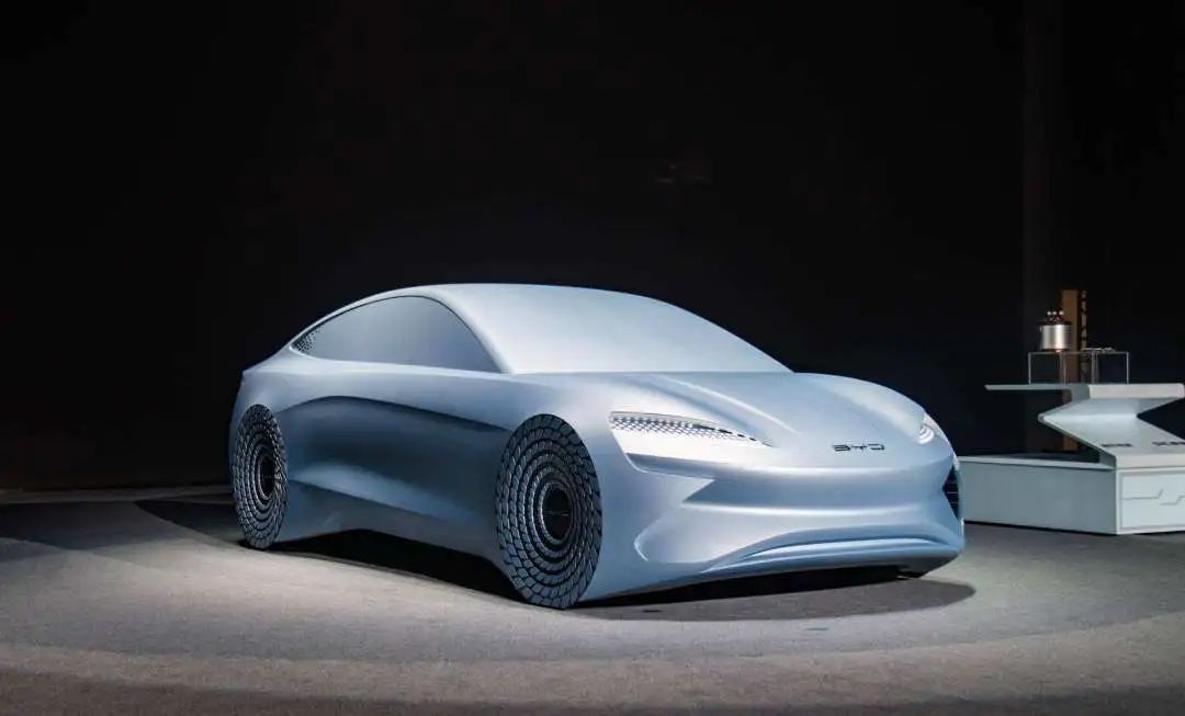 Model 3最强对手？比亚迪海豹效果图曝光，700公里续航或18万起售