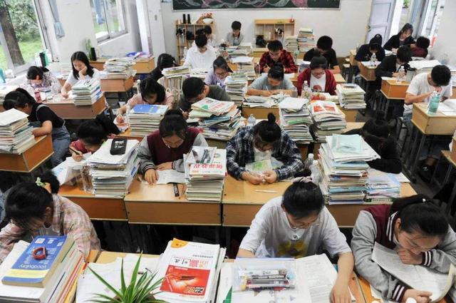 清华大学“难考”吗？网友说出心里话，比喻实在让人忍俊不禁