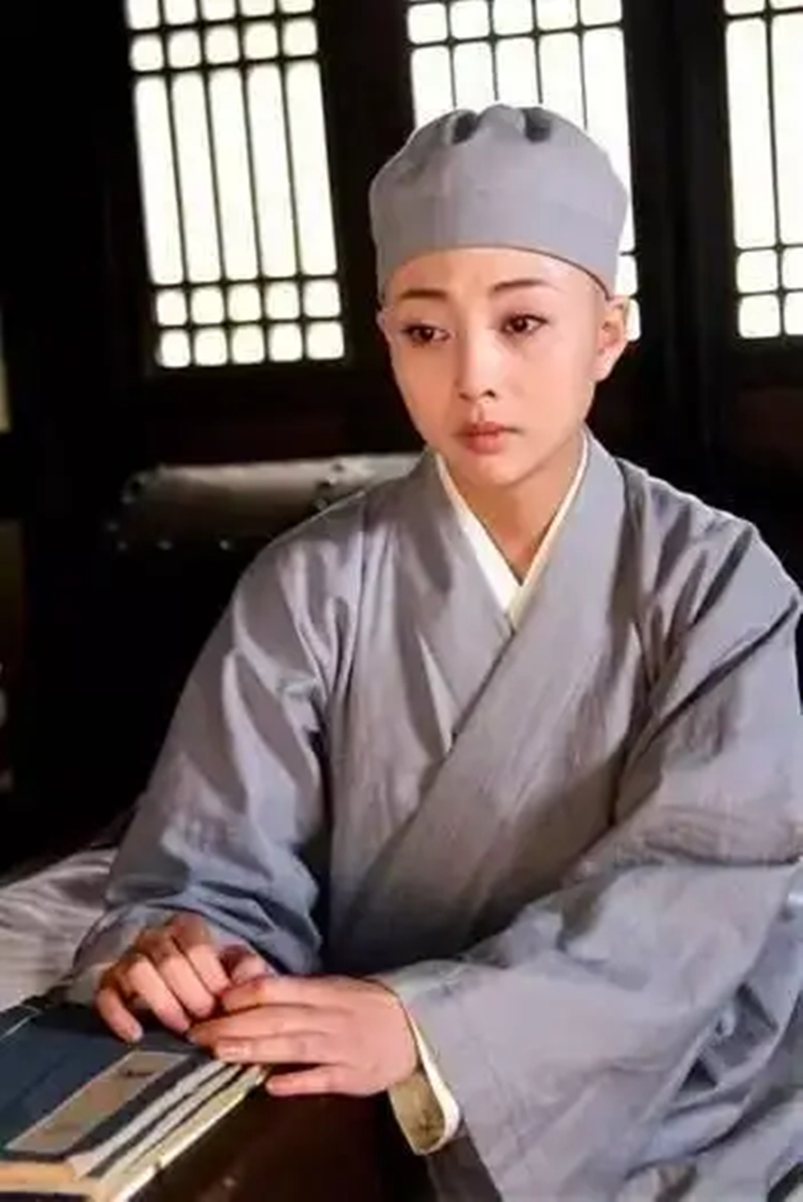 同是演古装剧尼姑:贾静雯穿薄纱,孙俪最真实,殷桃一个头两个大